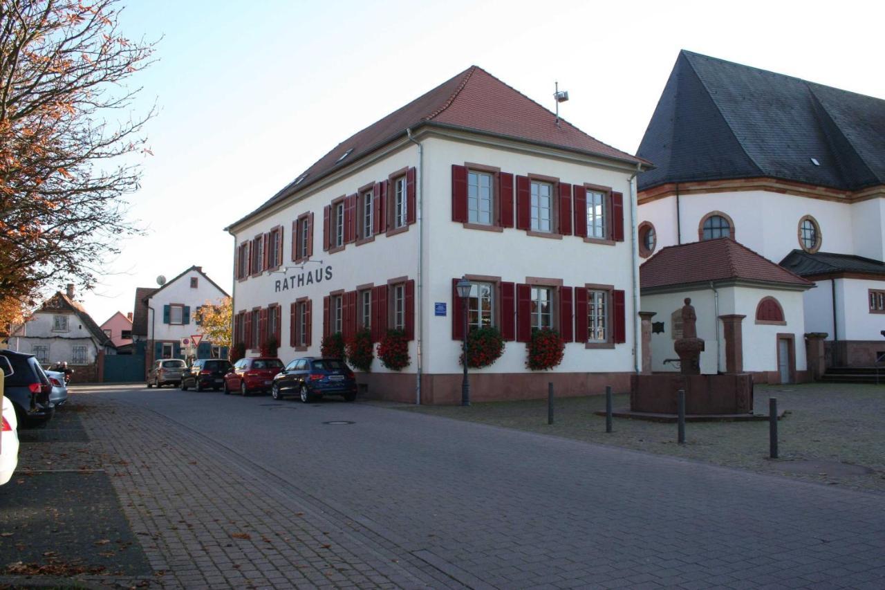 Ferienwohnung Spatzennest In Edesheim Exterior foto